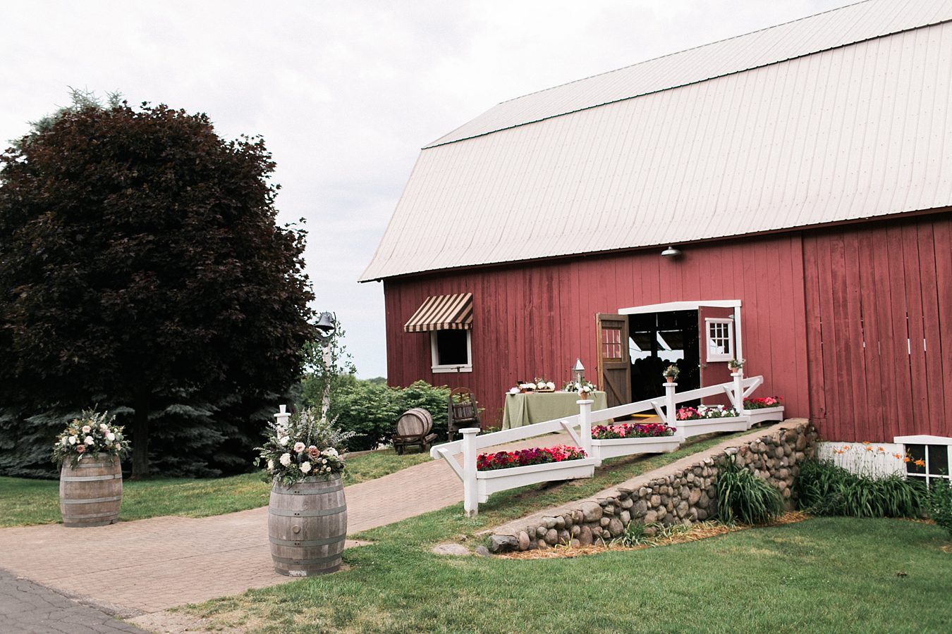 Ciccone Vineyards Wedding | Traverse City Mi Wedding Photography | Cory Weber Photography | Sincerely, Ginger Event Design & Production